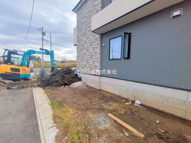 G00384273 千葉県市川市北方町４丁目 新築一戸建て 5799万円 土地面積154.46m² (約46.72坪) 建物面積108.15m² (約32.71坪) 間取り４ＬＤＫ 築年月2025年11月(築１年以内)【外観7】