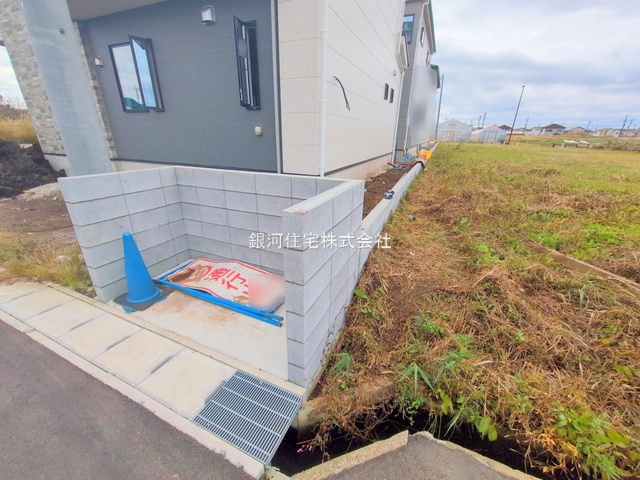 G00384273 千葉県市川市北方町４丁目 新築一戸建て 5799万円 土地面積154.46m² (約46.72坪) 建物面積108.15m² (約32.71坪) 間取り４ＬＤＫ 築年月2025年11月(築１年以内)【外観9】
