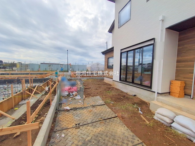 G00384275 千葉県市川市北方町４丁目 新築一戸建て 5399万円 土地面積198.86m² (約60.15坪) 建物面積109.06m² (約32.99坪) 間取り４ＬＤＫ 築年月2025年11月(築１年以内)【外観8】