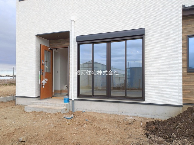 G00384277 千葉県市川市北方町４丁目 新築一戸建て 5488万円 土地面積160.05m² (約48.41坪) 建物面積112.79m² (約34.11坪) 間取り４ＬＤＫ 築年月2026年02月(築１年以内)【外観18】