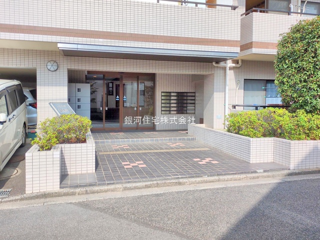 G00384388 千葉県松戸市新松戸５丁目 中古マンション 2490万円 専有面積67.02m² (約20.27坪) 間取り３ＬＤＫ 所在階2階 築年月1992年01月(築33年)【外観3】