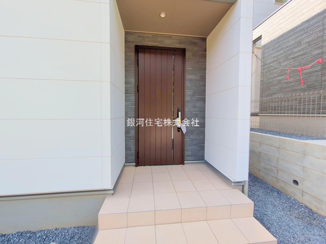 G00384392 千葉県市川市柏井町１丁目 新築一戸建て 4498万円 土地面積140.45m² (約42.48坪) 建物面積107.65m² (約32.56坪) 間取り２ＳＬＤＫ 築年月2025年09月(築１年以内)【外観16】