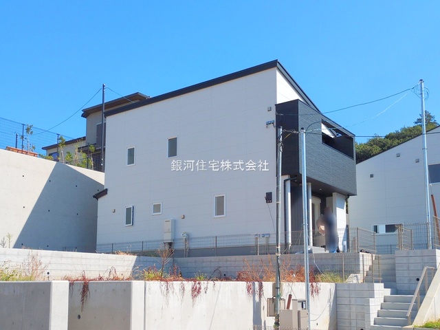 G00384393 千葉県市川市柏井町１丁目 新築一戸建て 5498万円 土地面積182.10m² (約55.08坪) 建物面積113.44m² (約34.31坪) 間取り２ＬＤＫ 築年月2025年09月(築１年以内)【外観14】