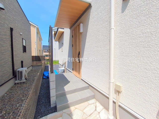 G00384423 千葉県木更津市金田東４丁目 中古一戸建て 4480万円 土地面積166.84m² (約50.46坪) 建物面積110.13m² (約33.31坪) 間取り３ＬＤＫ 築年月2024年10月(築1年)【外観18】