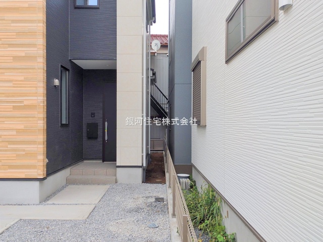 G00384429 千葉県船橋市新高根４丁目 新築一戸建て 4399万円 土地面積135.78m² (約41.07坪) 建物面積110.86m² (約33.53坪) 間取り４ＬＤＫ 築年月2025年11月(築１年以内)【外観6】