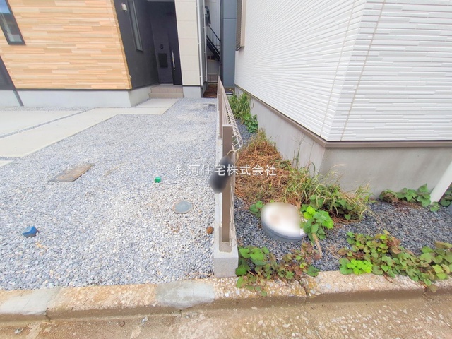 G00384429 千葉県船橋市新高根４丁目 新築一戸建て 4399万円 土地面積135.78m² (約41.07坪) 建物面積110.86m² (約33.53坪) 間取り４ＬＤＫ 築年月2025年11月(築１年以内)【外観11】