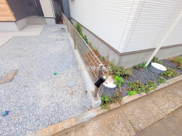 G00384429 千葉県船橋市新高根４丁目 新築一戸建て 4399万円 土地面積135.78m² (約41.07坪) 建物面積110.86m² (約33.53坪) 間取り４ＬＤＫ 築年月2025年11月(築１年以内)【外観12】