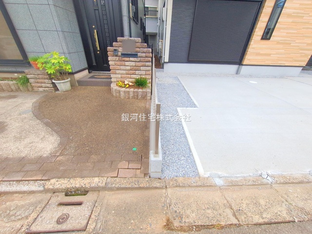 G00384429 千葉県船橋市新高根４丁目 新築一戸建て 4399万円 土地面積135.78m² (約41.07坪) 建物面積110.86m² (約33.53坪) 間取り４ＬＤＫ 築年月2025年11月(築１年以内)【外観16】