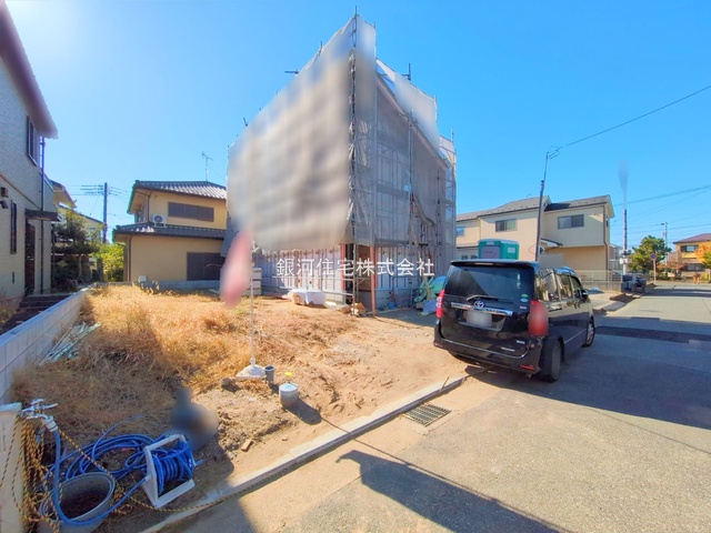 G00384474 千葉県千葉市美浜区幕張西６丁目 新築一戸建て 4980万円 土地面積105.01m² (約31.76坪) 建物面積95.64m² (約28.93坪) 間取り４ＬＤＫ 築年月2026年01月【外観2】