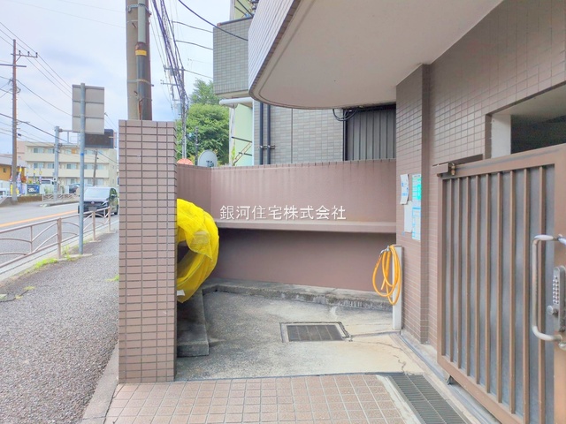 G00384502 神奈川県横浜市旭区白根３丁目 中古マンション 2890万円 専有面積67.03m² (約20.27坪) 間取り３ＬＤＫ 所在階5階 築年月1991年04月(築34年)【外観10】