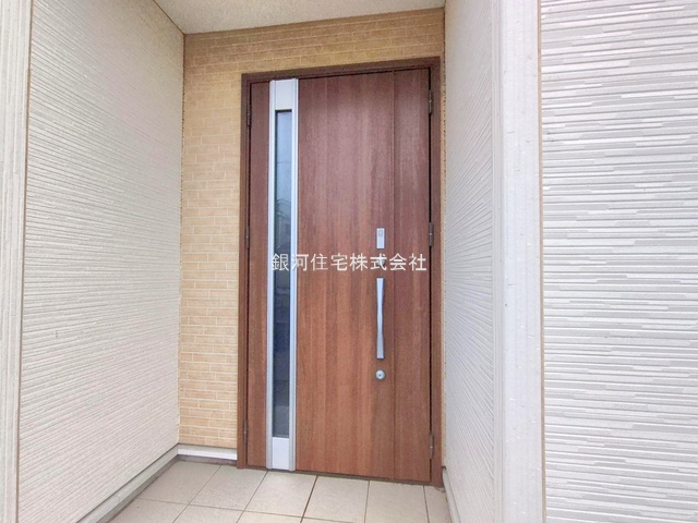 G00384506 千葉県印西市草深 中古一戸建て 3149万円 土地面積168.66m² (約51.01坪) 建物面積103.92m² (約31.43坪) 間取り４ＬＤＫ 築年月2017年01月(築8年)【外観6】