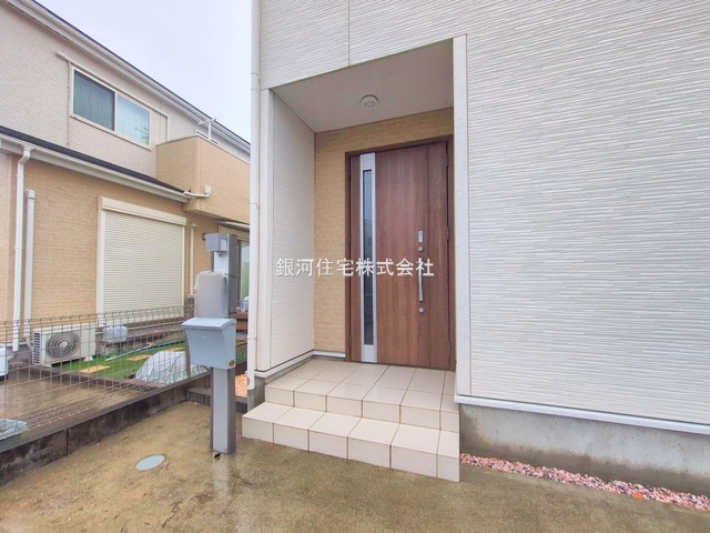 G00384506 千葉県印西市草深 中古一戸建て 3149万円 土地面積168.66m² (約51.01坪) 建物面積103.92m² (約31.43坪) 間取り４ＬＤＫ 築年月2017年01月(築8年)【外観8】