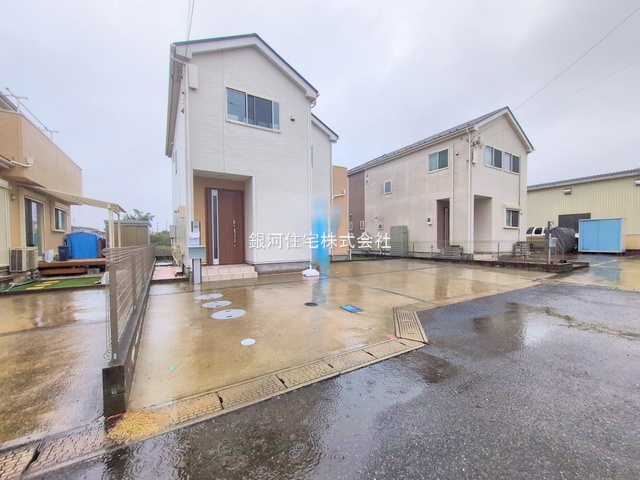 G00384506 千葉県印西市草深 中古一戸建て 3149万円 土地面積168.66m² (約51.01坪) 建物面積103.92m² (約31.43坪) 間取り４ＬＤＫ 築年月2017年01月(築8年)【外観11】