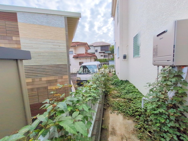 G00384510 東京都八王子市加住町２丁目 中古一戸建て 1869万円 土地面積134.21m² (約40.59坪) 建物面積88.33m² (約26.71坪) 間取り４ＬＤＫ 築年月1988年11月(築37年)【外観5】