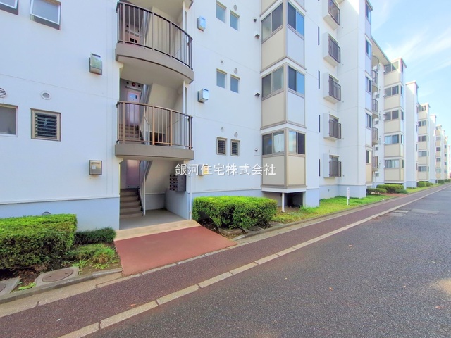 G00384525 千葉県千葉市花見川区柏井１丁目 中古マンション 1380万円 専有面積76.21m² (約23.05坪) 間取り４ＤＫ 所在階2階 築年月1974年02月(築51年)【外観3】