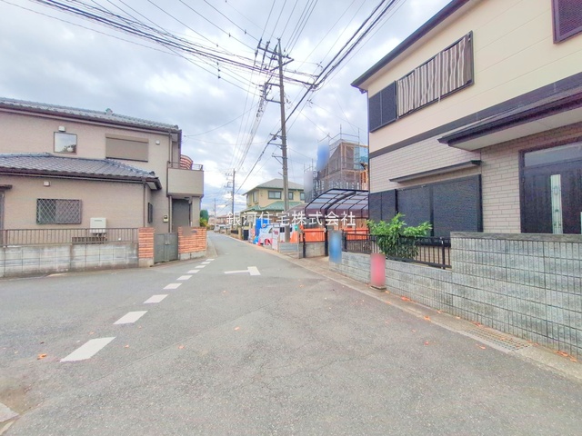 G00384531 埼玉県桶川市坂田東１丁目 新築一戸建て 3998万円 土地面積198.27m² (約59.97坪) 建物面積100.61m² (約30.43坪) 間取り４ＬＤＫ 築年月2026年01月【外観3】