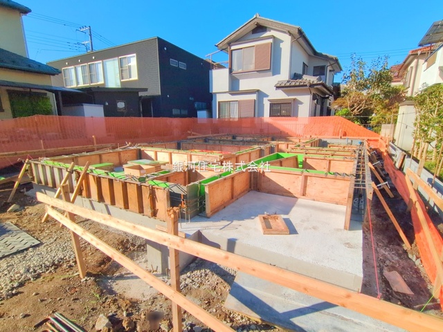 G00384531 埼玉県桶川市坂田東１丁目 新築一戸建て 3998万円 土地面積198.27m² (約59.97坪) 建物面積100.61m² (約30.43坪) 間取り４ＬＤＫ 築年月2026年01月【外観4】