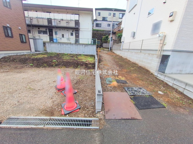 G00384543 千葉県船橋市習志野台４丁目 新築一戸建て 4780万円 土地面積107.87m² (約32.63坪) 建物面積101.07m² (約30.57坪) 間取り４ＬＤＫ 築年月2026年01月【外観14】
