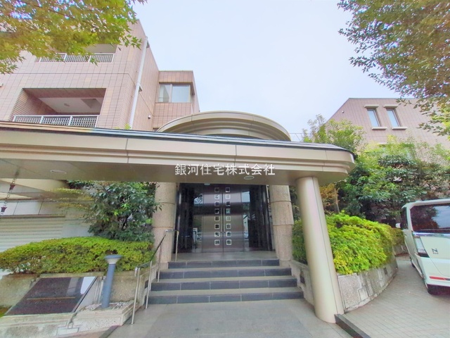 G00384546 東京都世田谷区深沢３丁目 中古マンション 1億3500万円 専有面積100.99m² (約30.54坪) 間取り２ＬＤＫ 所在階2階 築年月1992年01月(築33年)【外観2】