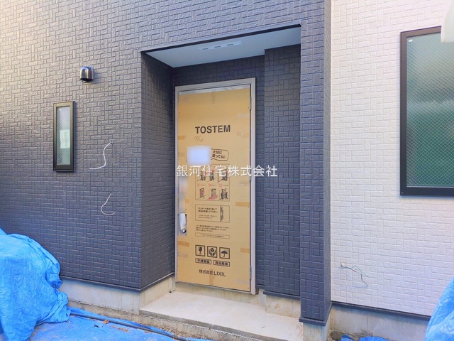 G00384573 東京都足立区梅島１丁目 新築一戸建て 3680万円 土地面積37.17m² (約11.24坪) 建物面積59.32m² (約17.94坪) 間取り３ＬＤＫ 築年月2025年12月【外観8】