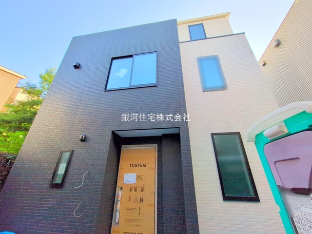 G00384573 東京都足立区梅島１丁目 新築一戸建て 3680万円 土地面積37.17m² (約11.24坪) 建物面積59.32m² (約17.94坪) 間取り３ＬＤＫ 築年月2025年12月【外観13】