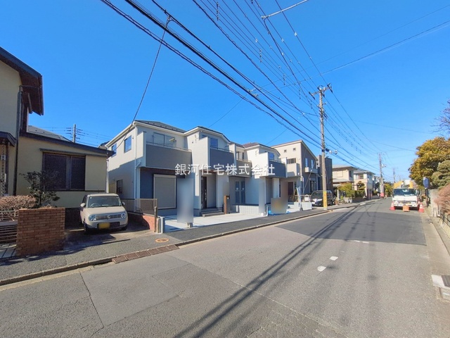 G00384583 千葉県市川市福栄４丁目 新築一戸建て 5790万円 土地面積104.42m² (約31.58坪) 建物面積102.06m² (約30.87坪) 間取り４ＬＤＫ 築年月2025年10月(築１年以内)【外観3】