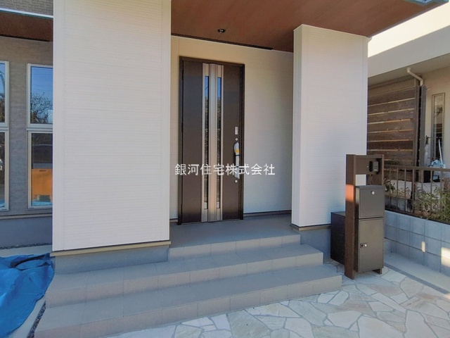 G00384583 千葉県市川市福栄４丁目 新築一戸建て 5790万円 土地面積104.42m² (約31.58坪) 建物面積102.06m² (約30.87坪) 間取り４ＬＤＫ 築年月2025年10月(築１年以内)【外観9】