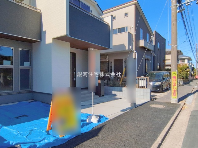 G00384583 千葉県市川市福栄４丁目 新築一戸建て 5790万円 土地面積104.42m² (約31.58坪) 建物面積102.06m² (約30.87坪) 間取り４ＬＤＫ 築年月2025年10月(築１年以内)【外観16】