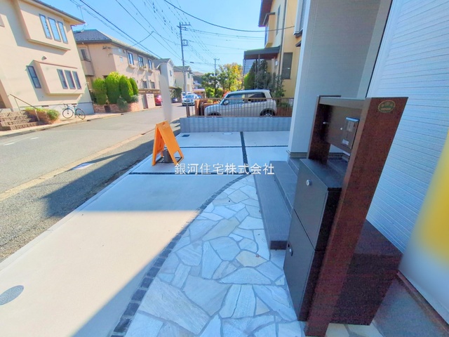 G00384584 千葉県市川市福栄４丁目 新築一戸建て 5990万円 土地面積102.73m² (約31.07坪) 建物面積98.82m² (約29.89坪) 間取り４ＬＤＫ 築年月2025年10月(築１年以内)【外観18】