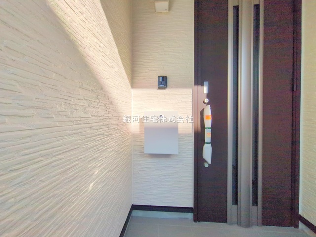 G00384664 神奈川県相模原市南区相模台７丁目 新築一戸建て 3490万円 土地面積90.31m² (約27.31坪) 建物面積96.68m² (約29.24坪) 間取り４ＬＤＫ 築年月2025年11月(築１年以内)【外観4】