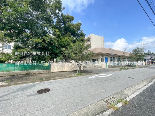 G00384896 千葉県船橋市習志野台６丁目 新築一戸建て 5290万円 土地面積132.35m² (約40.03坪) 建物面積103.65m² (約31.35坪) 間取り３ＬＤＫ 築年月2025年11月(築１年以内)【周辺環境】船橋市立習志野台第二小学校