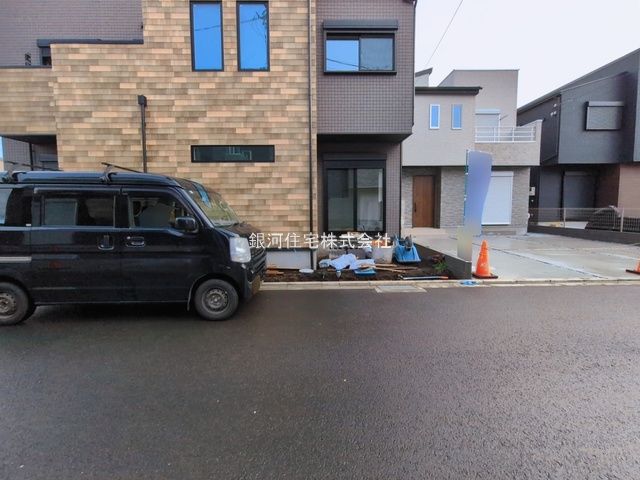 G00384989 神奈川県相模原市中央区田名 新築一戸建て 3580万円 土地面積124.25m² (約37.58坪) 建物面積107.64m² (約32.56坪) 間取り４ＬＤＫ 築年月2026年01月【外観4】