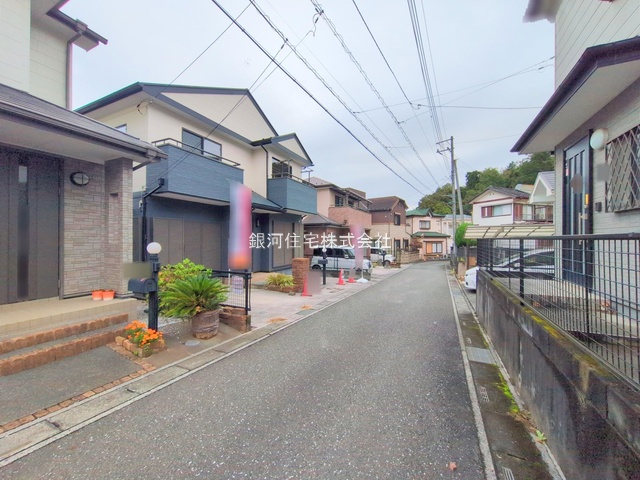 G00385021 埼玉県入間市牛沢町 中古一戸建て 1980万円 土地面積116.62m² (約35.27坪) 建物面積95.22m² (約28.80坪) 間取り４ＬＤＫ 築年月2002年10月(築23年)【外観3】