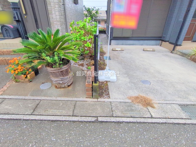 G00385021 埼玉県入間市牛沢町 中古一戸建て 1980万円 土地面積116.62m² (約35.27坪) 建物面積95.22m² (約28.80坪) 間取り４ＬＤＫ 築年月2002年10月(築23年)【外観12】