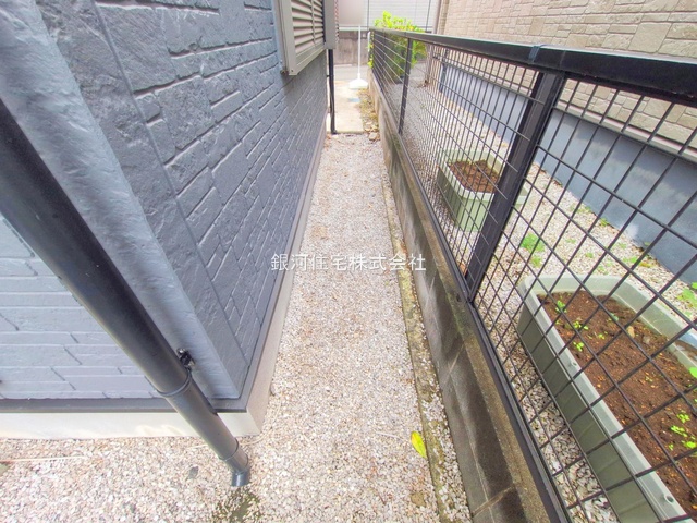 G00385021 埼玉県入間市牛沢町 中古一戸建て 1980万円 土地面積116.62m² (約35.27坪) 建物面積95.22m² (約28.80坪) 間取り４ＬＤＫ 築年月2002年10月(築23年)【外観16】