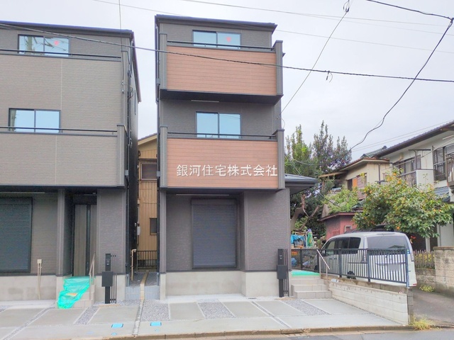 G00385102 埼玉県川口市領家３丁目 新築一戸建て 3899万円 土地面積81.70m² (約24.71坪) 建物面積108.09m² (約32.69坪) 間取り３ＬＤＫ 築年月2025年10月(築１年以内)
