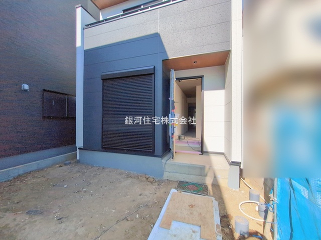 G00385154 埼玉県川口市南鳩ヶ谷７丁目 新築一戸建て 4180万円 土地面積116.34m² (約35.19坪) 建物面積101.64m² (約30.74坪) 間取り４ＬＤＫ 築年月2026年02月【外観4】