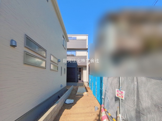 G00385154 埼玉県川口市南鳩ヶ谷７丁目 新築一戸建て 4180万円 土地面積116.34m² (約35.19坪) 建物面積101.64m² (約30.74坪) 間取り４ＬＤＫ 築年月2026年02月【外観9】