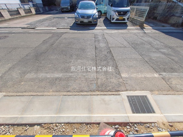 G00385156 埼玉県川口市南鳩ヶ谷７丁目 新築一戸建て 4180万円 土地面積109.36m² (約33.08坪) 建物面積104.88m² (約31.72坪) 間取り３ＳＬＤＫ 築年月2026年02月【外観12】