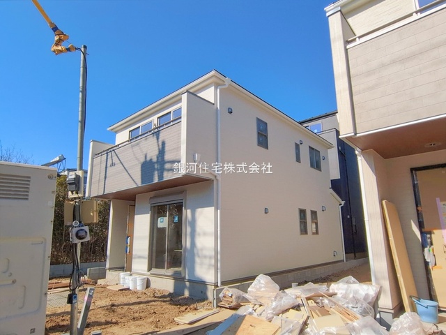 G00385157 埼玉県川口市南鳩ヶ谷７丁目 新築一戸建て 4680万円 土地面積100.04m² (約30.26坪) 建物面積93.15m² (約28.17坪) 間取り４ＬＤＫ 築年月2026年02月【外観6】