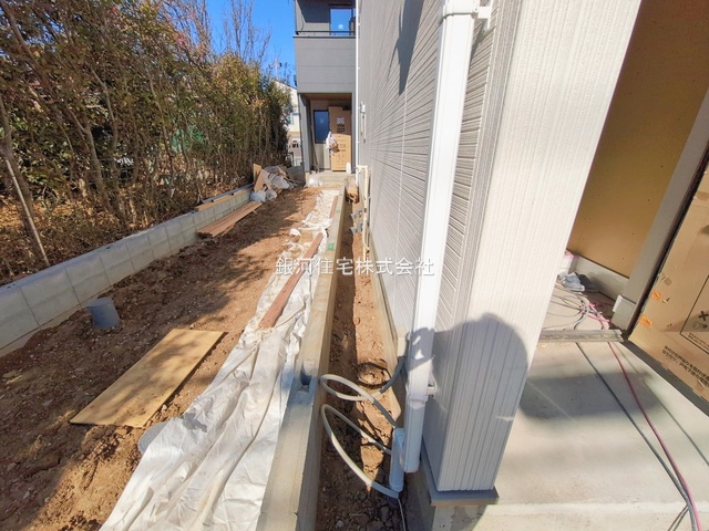 G00385157 埼玉県川口市南鳩ヶ谷７丁目 新築一戸建て 4680万円 土地面積100.04m² (約30.26坪) 建物面積93.15m² (約28.17坪) 間取り４ＬＤＫ 築年月2026年02月【外観12】