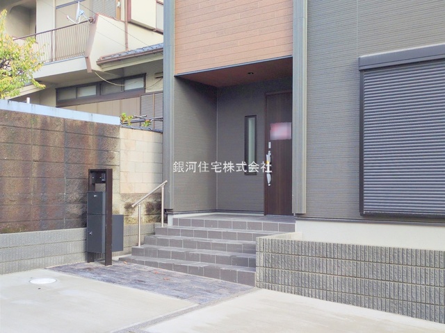 G00385215 千葉県船橋市習志野台２丁目 新築一戸建て 5590万円 土地面積125.61m² (約37.99坪) 建物面積106.40m² (約32.18坪) 間取り４ＬＤＫ 築年月2025年10月(築１年以内)【外観5】