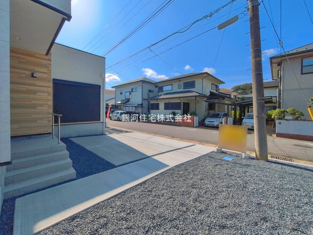 G00385330 千葉県我孫子市つくし野５丁目 新築一戸建て 4288万円 土地面積176.34m² (約53.34坪) 建物面積106.53m² (約32.22坪) 間取り４ＬＤＫ 築年月2026年01月(築１年以内)【外観13】