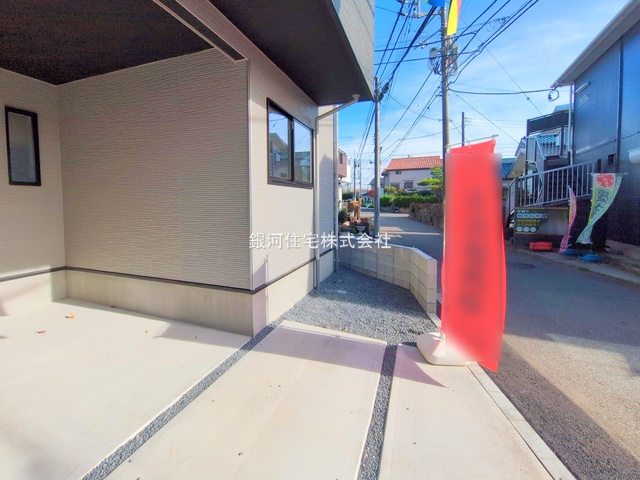 G00385427 千葉県船橋市前原西６丁目 新築一戸建て 5499万円 土地面積84.37m² (約25.52坪) 建物面積102.74m² (約31.07坪) 間取り３ＬＤＫ 築年月2025年09月(築１年以内)【外観5】