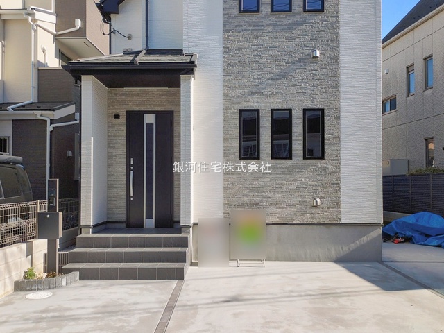 G00385443 千葉県市川市稲荷木３丁目 新築一戸建て 5590万円 土地面積126.24m² (約38.18坪) 建物面積98.12m² (約29.68坪) 間取り４ＬＤＫ 築年月2025年12月(築１年以内)【外観10】