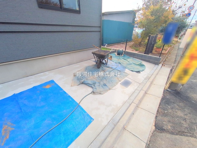 G00385473 千葉県船橋市大穴南１丁目 新築一戸建て 2990万円 土地面積89.94m² (約27.20坪) 建物面積86.94m² (約26.29坪) 間取り３ＬＤＫ 築年月2025年10月(築１年以内)【外観5】