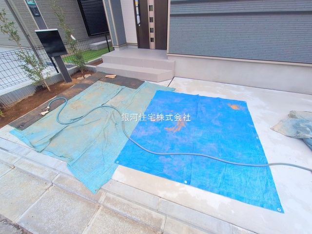 G00385473 千葉県船橋市大穴南１丁目 新築一戸建て 2990万円 土地面積89.94m² (約27.20坪) 建物面積86.94m² (約26.29坪) 間取り３ＬＤＫ 築年月2025年10月(築１年以内)【外観6】