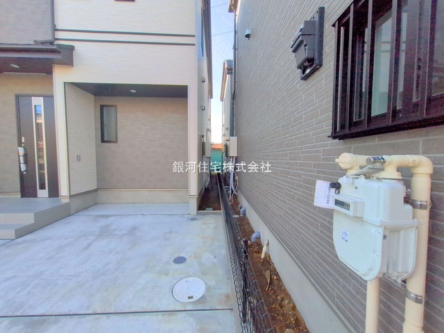 G00385474 千葉県船橋市大穴南１丁目 新築一戸建て 3290万円 土地面積94.17m² (約28.48坪) 建物面積89.42m² (約27.04坪) 間取り３ＬＤＫ 築年月2025年10月(築１年以内)【外観17】