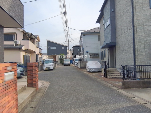 G00385502 千葉県松戸市六実２丁目 新築一戸建て 3990万円 土地面積166.76m² (約50.44坪) 建物面積97.71m² (約29.55坪) 間取り４ＬＤＫ 築年月2026年02月【外観9】