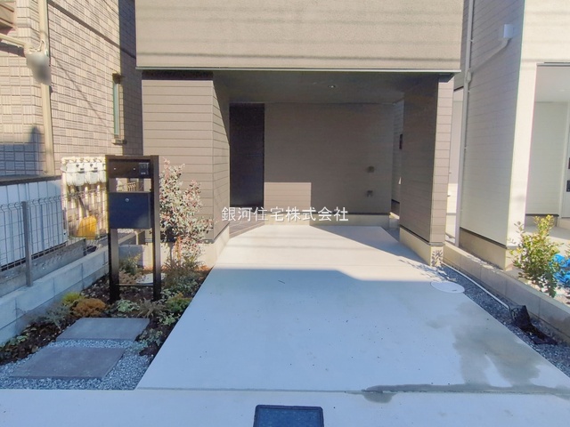 G00385545 千葉県市川市新田２丁目 新築一戸建て 6590万円 土地面積67.36m² (約20.37坪) 建物面積99.87m² (約30.21坪) 築年月2025年12月(築１年以内)【外観8】